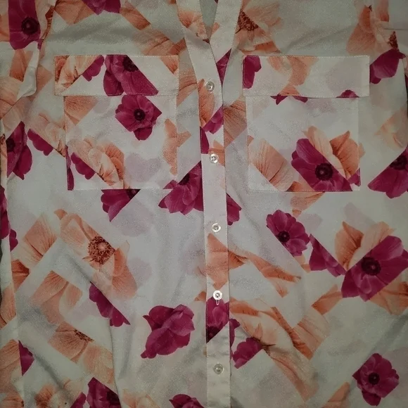 Calvin Klein Floral Button Down Quarter Sleeve Shirt - Picture 4 of 6